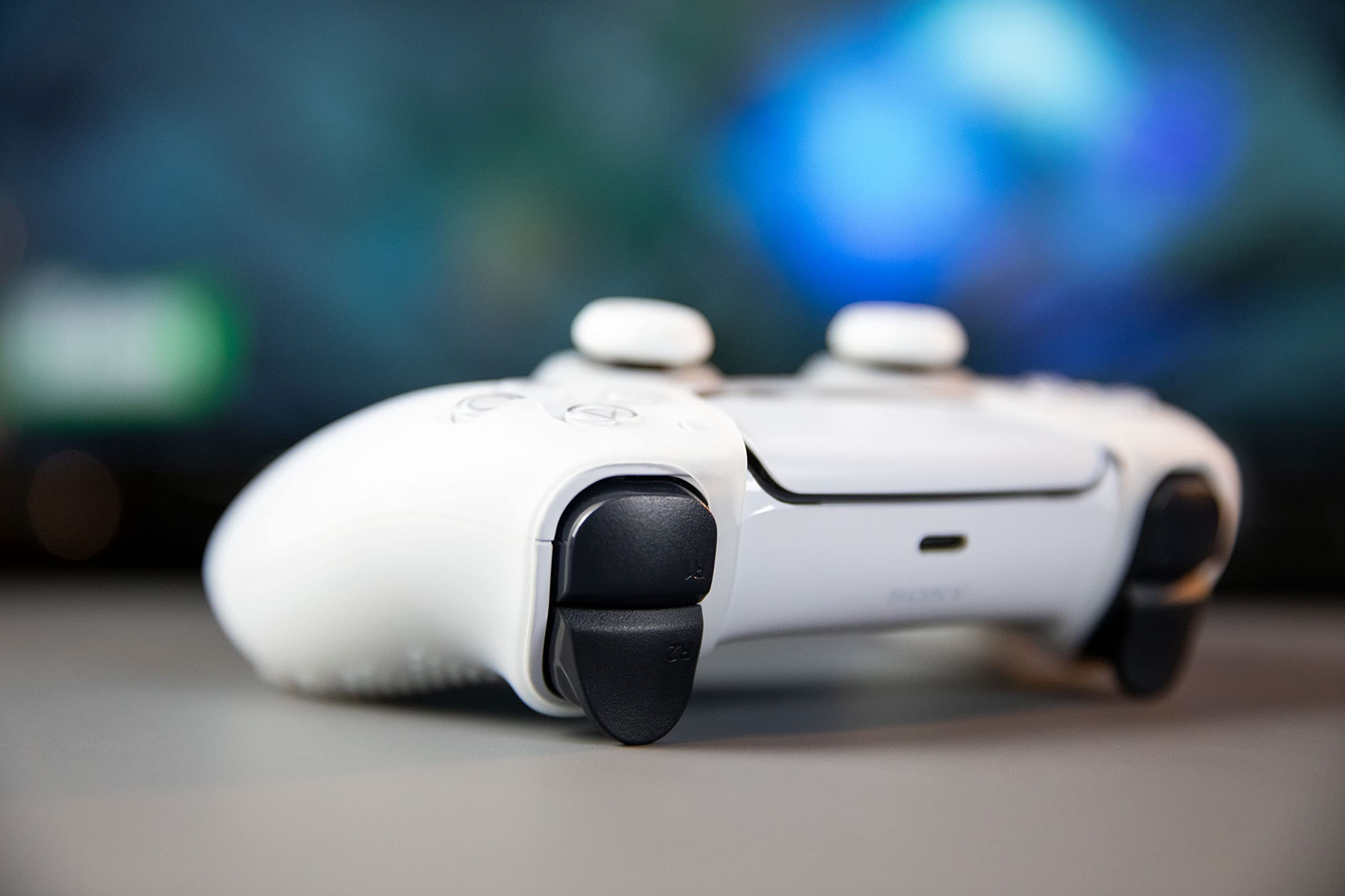 Konix Mythics Custodia Controller PS5 DualSense antiurto 4 grip