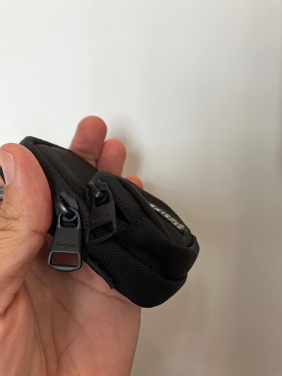 Ringke Mini Pouch Two Pocket Pochette Nylon Black AirPods