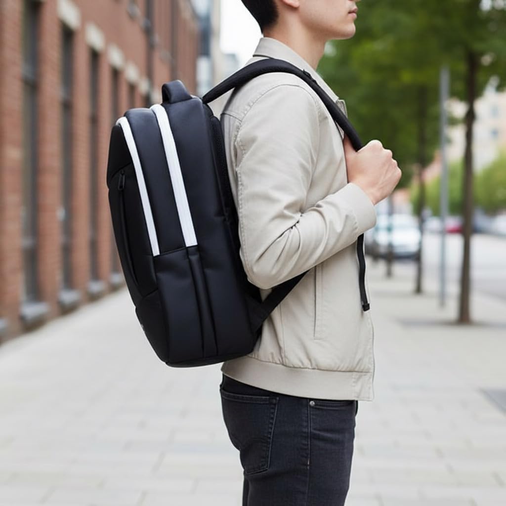 Konix Mythics Titan zaino PS5 16L nero bianco 30x10x47 cm