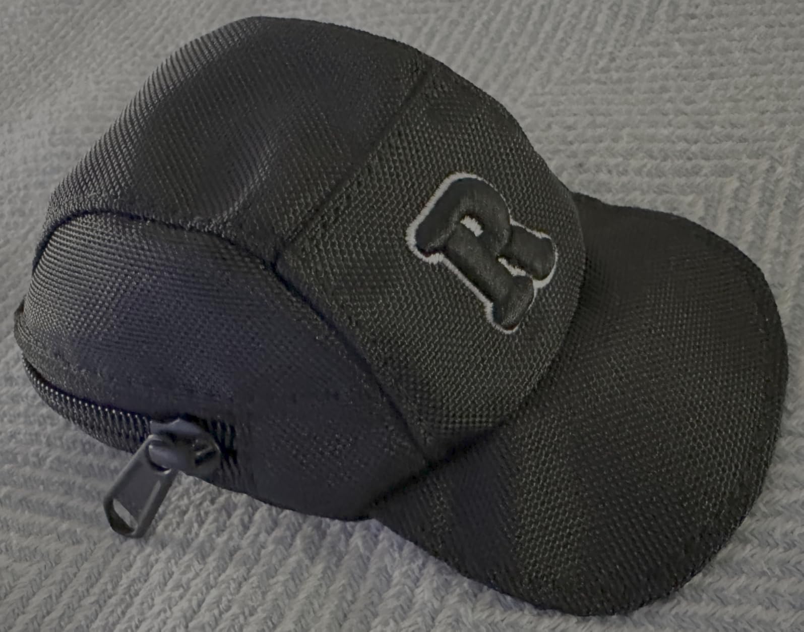 Ringke Cap Mini Pouch mini borsa nera in poliestere
