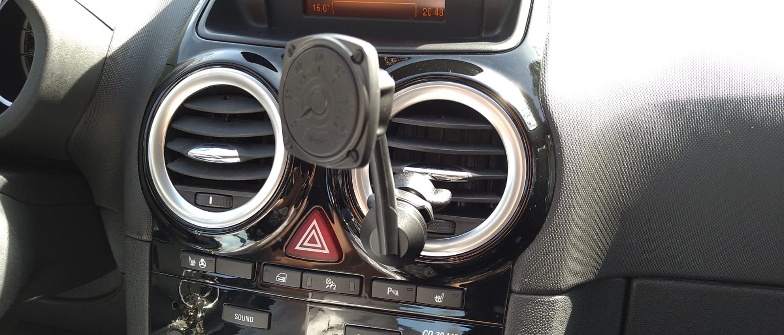 Ringke Car Mount Power Clip Wing supporto auto magnetico nero