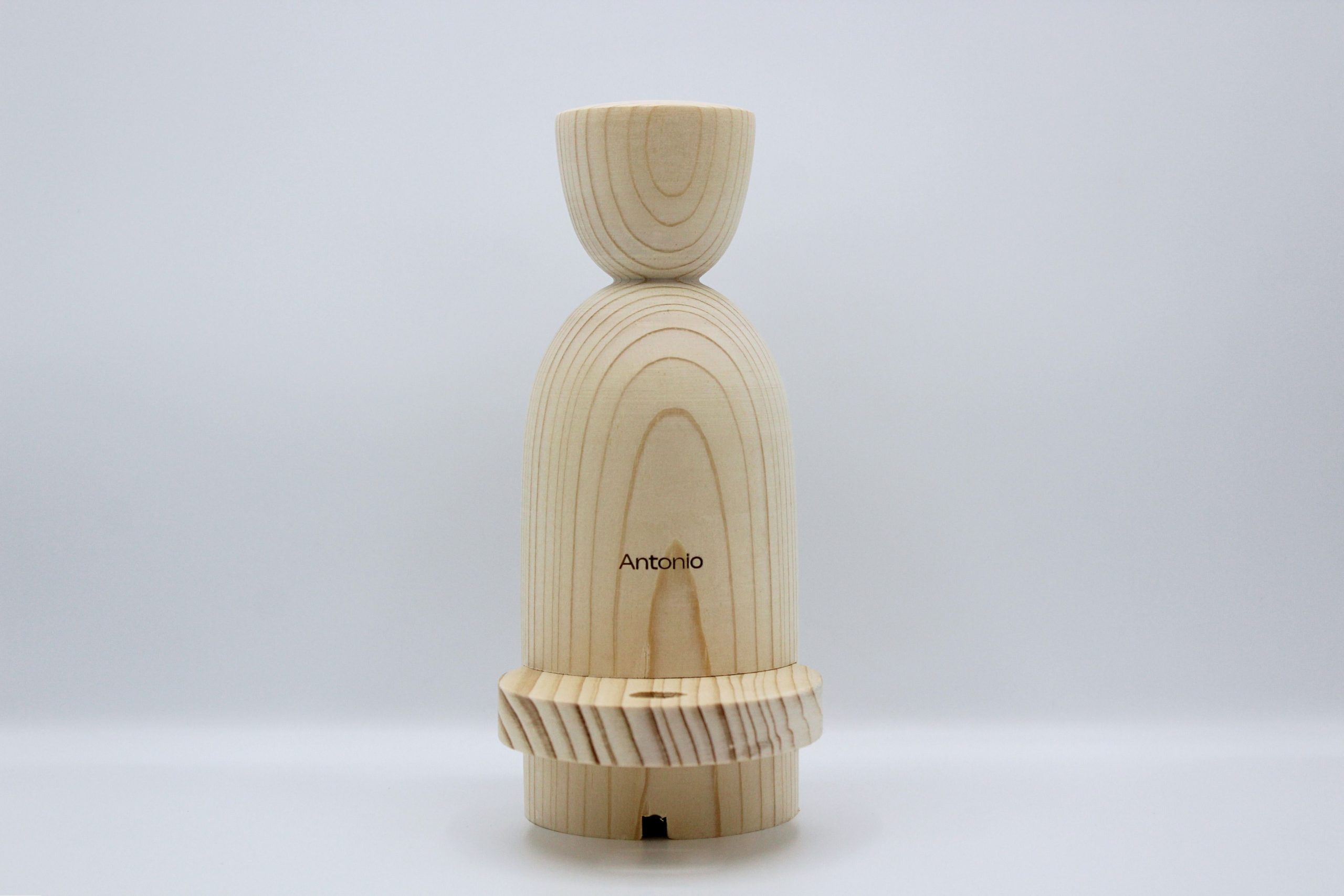 VAIA People dock station legno personalizzato figure