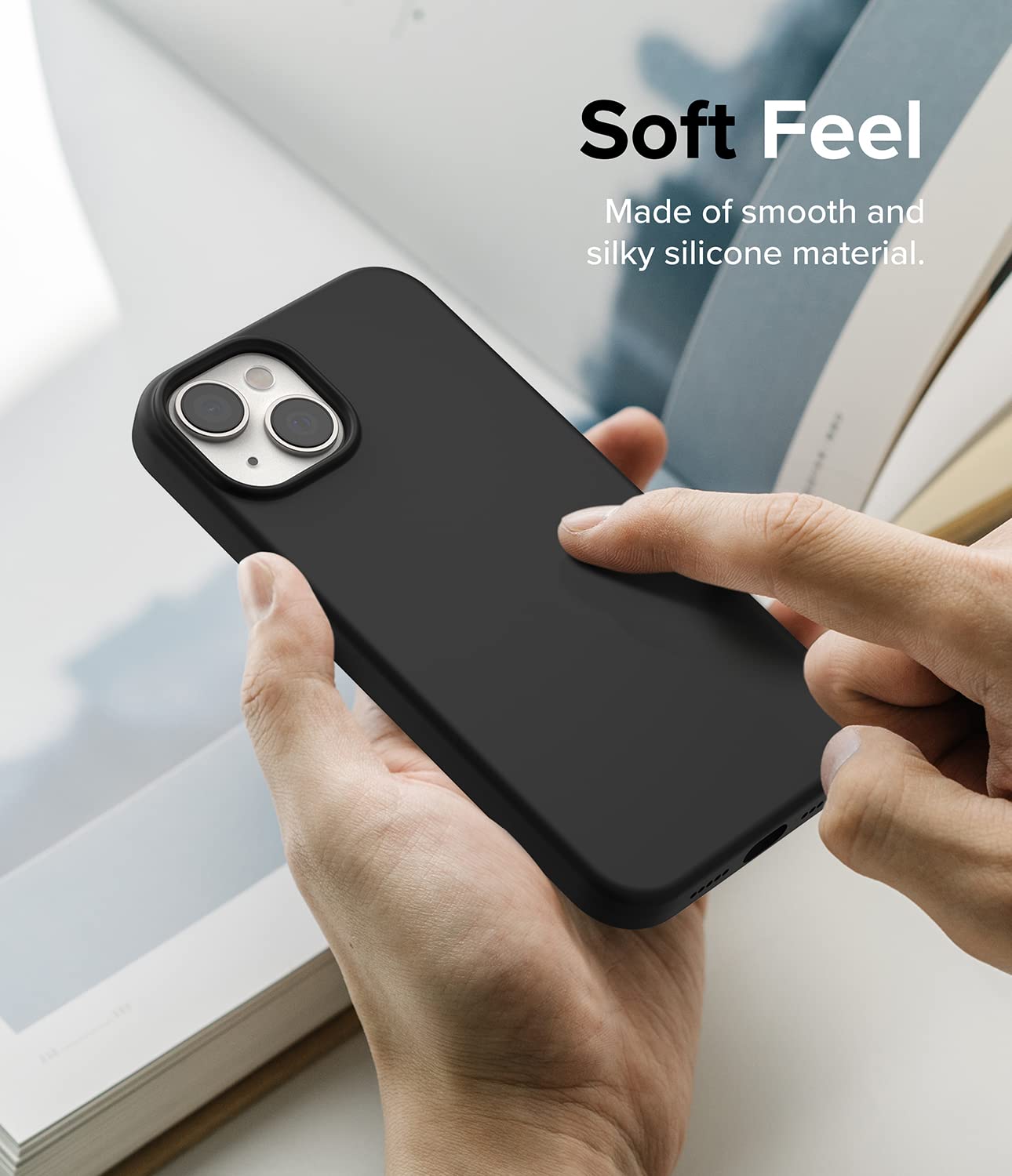 Ringke Silicone Cover iPhone 14 Nero Sottile Microfibra