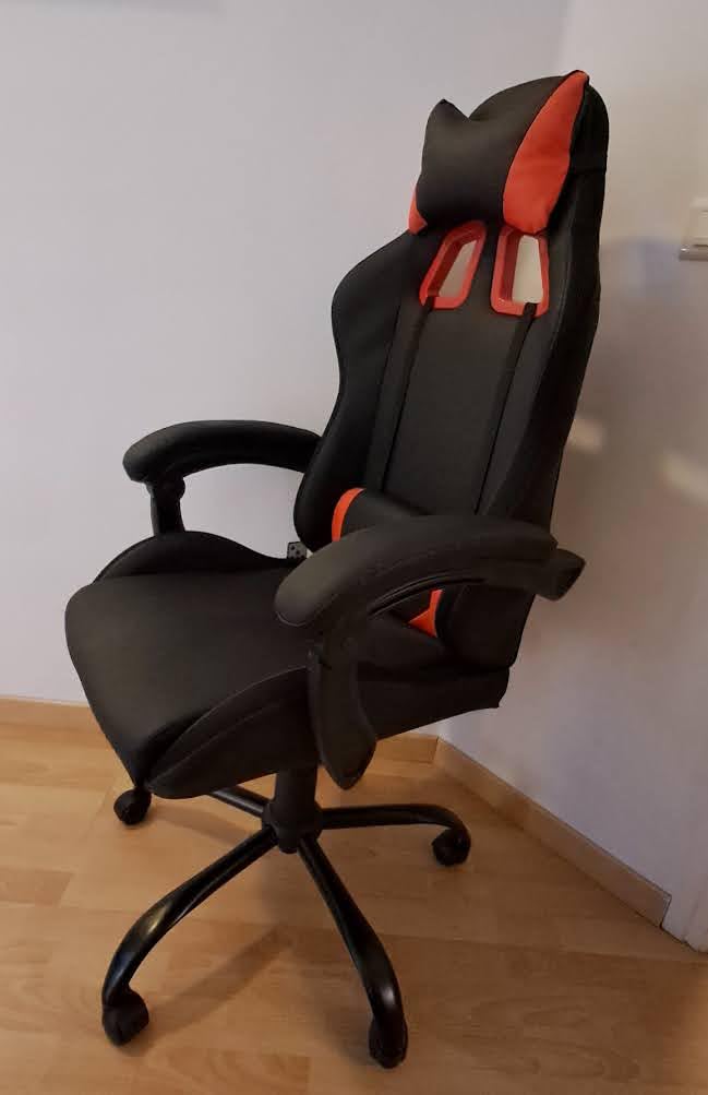 Konix Phantom sedia gaming ufficio nera RGB 135°