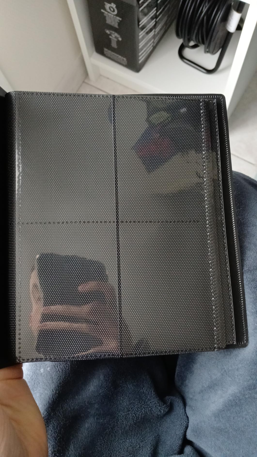 Konix Raccoglitore Premium 360 Carte 9 Tasche Nero 63x88