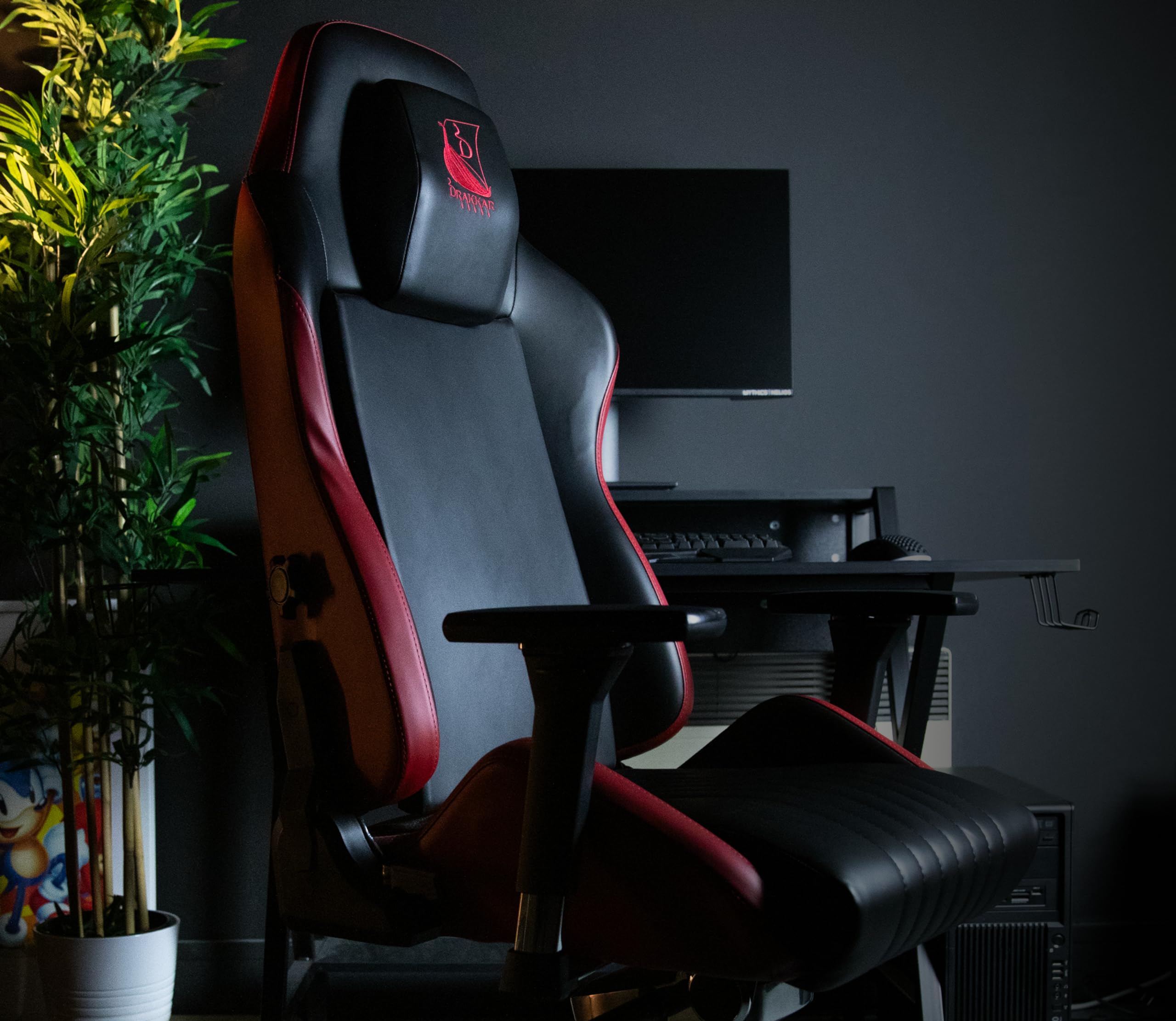Konix Drakkar Odin sedia gaming nero rosso 160° pelle PU