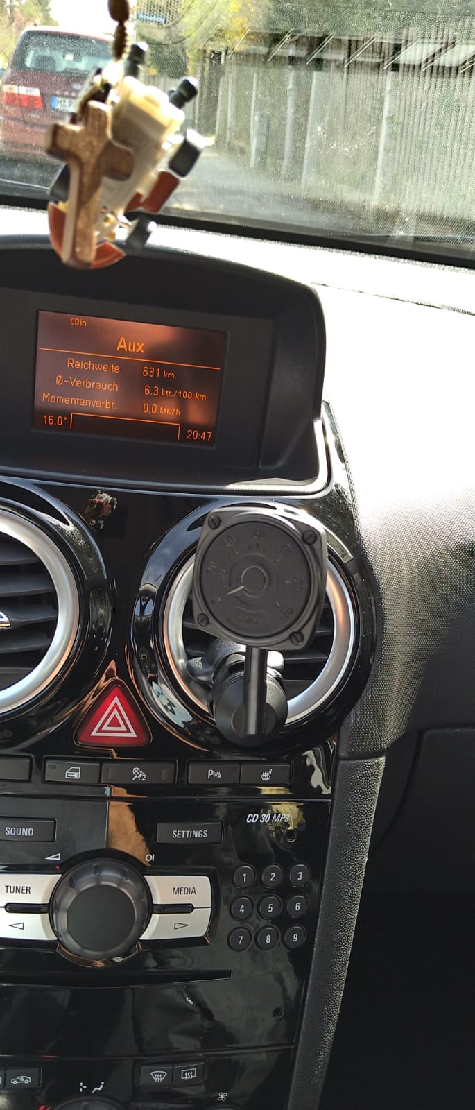 Ringke Car Mount Power Clip Wing supporto auto magnetico nero