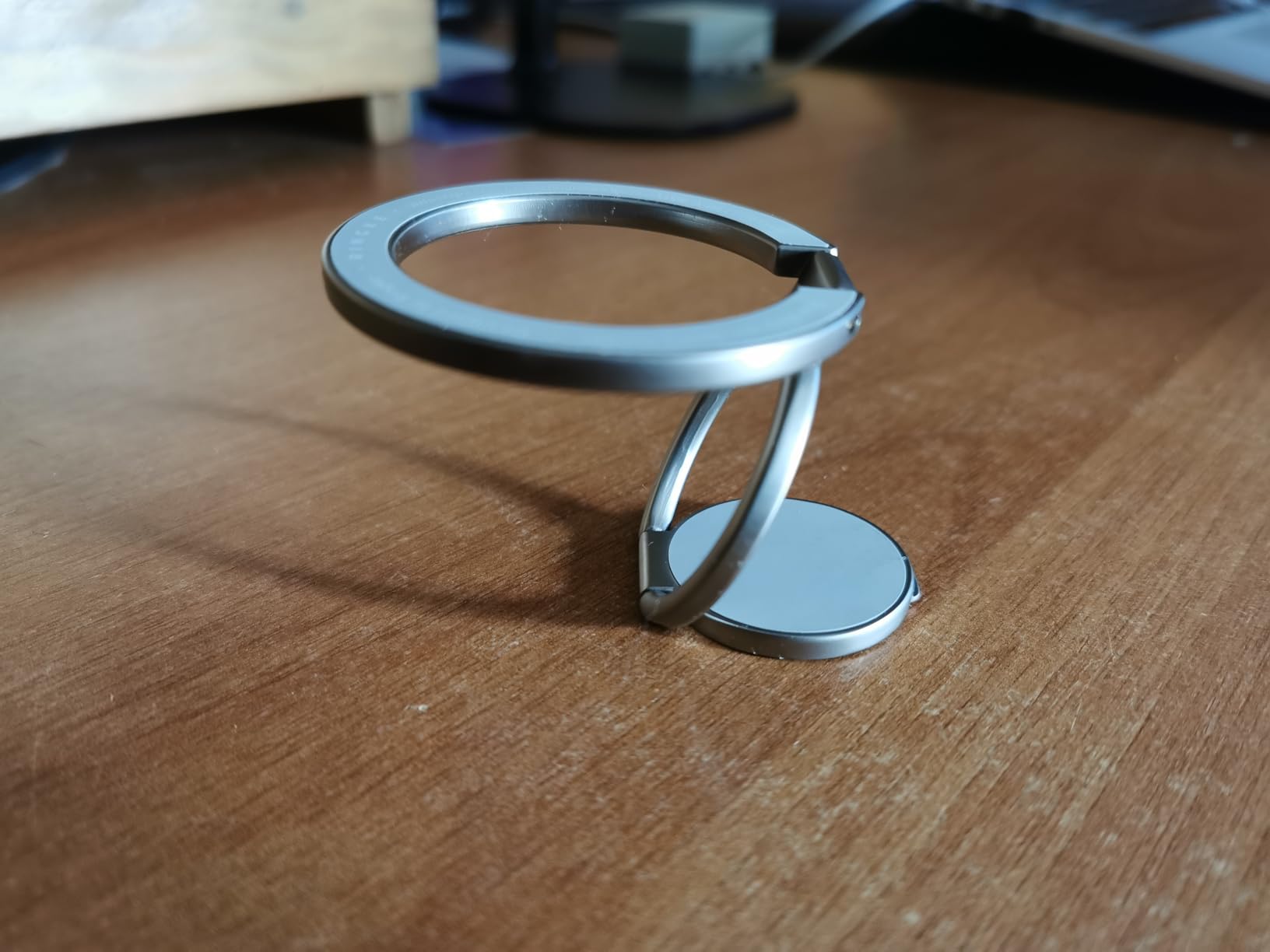 Ringke Ring Holder Magnetico Satin Silver Stand Zinco