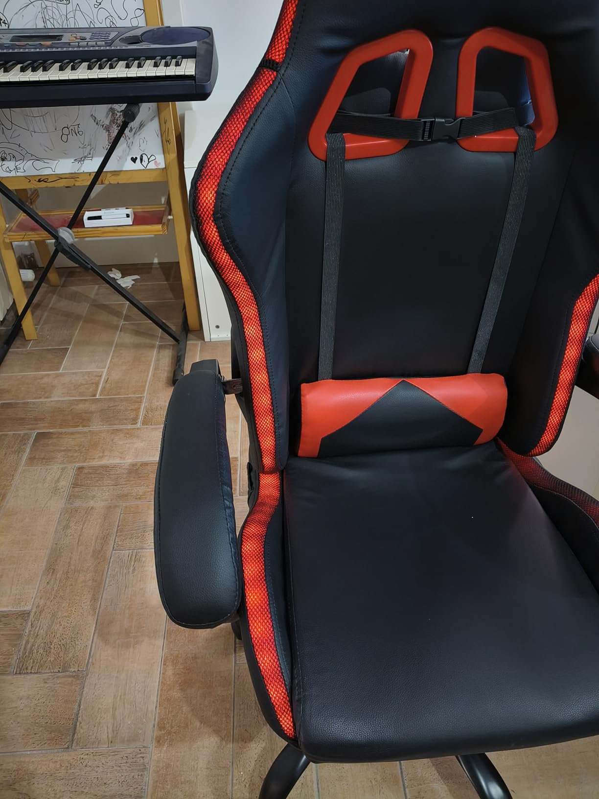 Konix Phantom sedia gaming ufficio nera RGB 135°