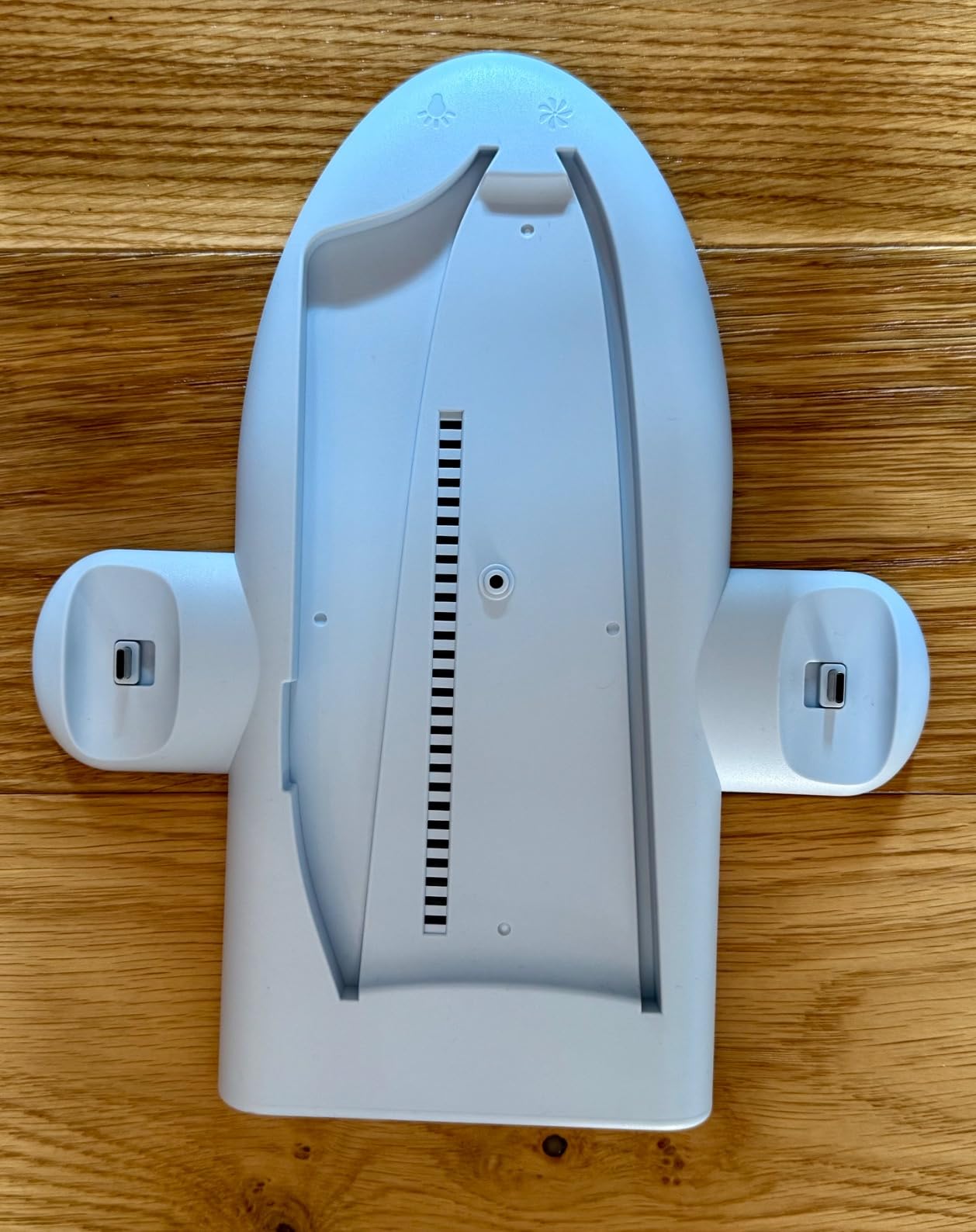 Konix Power Station Dock PS5 Slim RGB Bianco 2 Controller