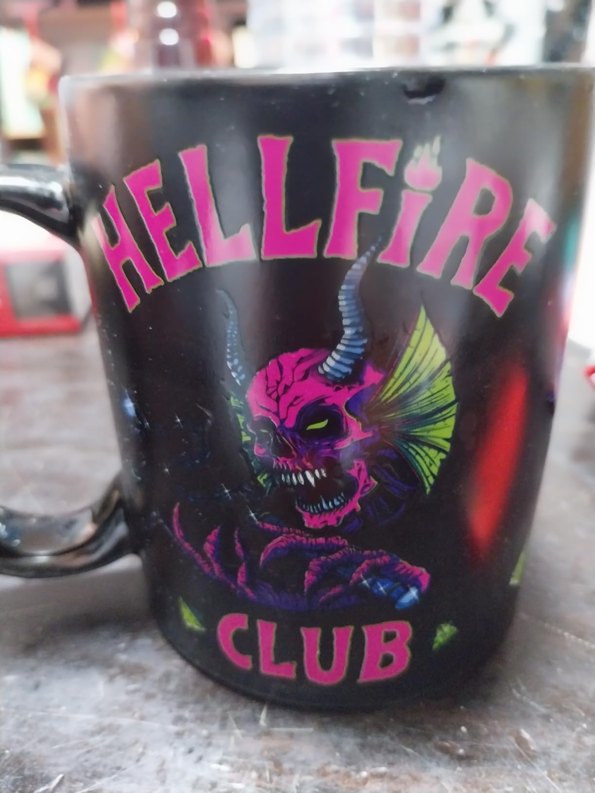 Konix Licensed merchandise Hellfire Club tazza 320 ml termoreattiva nera